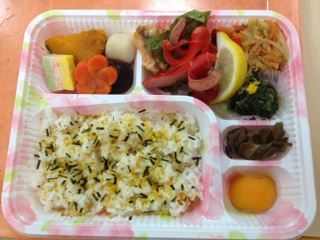 お楽しみ弁当3.jpg