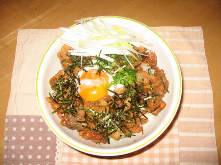 焼き鳥丼.JPG